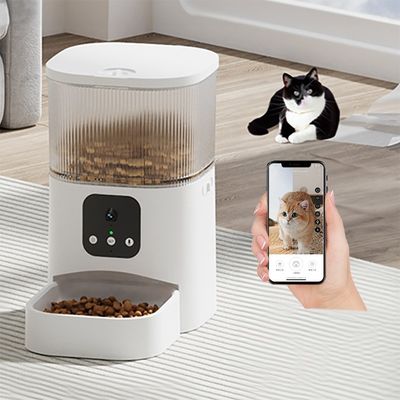 โทรศัพท์มือถือแอพรีโมทคอนโทรลแมว Feeder 300ml Wifi แมวอาหาร Dispenser